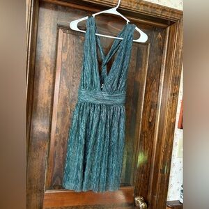 Lulus twist back dress